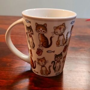 Casa Signature New Bone China Cat Mug.